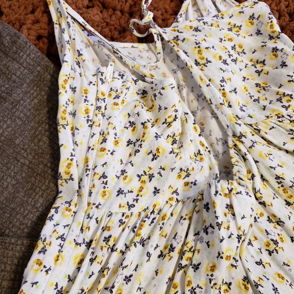 H&M Top - Picture 2 of 4